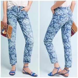 EUC Anthropologie Pilcro Slim Boyfriend jeans